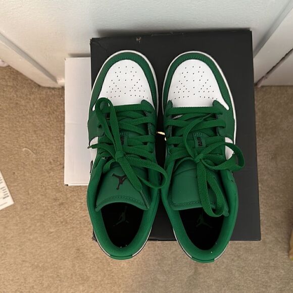 Nike green and white womens 7 youth 5.5 - Picture 4 of 8